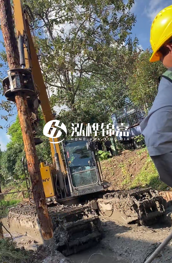 景德鎮(zhèn)河道清淤專業(yè)施工-狹窄河道挖機(jī)清理河道的方法？